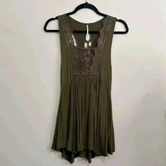 BNWOT Harlow sleeveless tank top size S - Picture 1 of 4